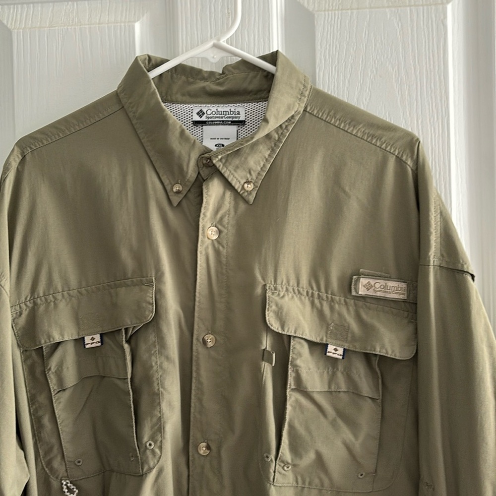 Olive green Columbia long sleeve fishing shirt